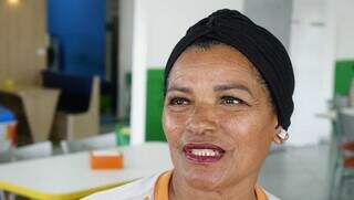 Atendente Joana Silva dos Santos, de 58 anos (Foto: Alex Machado)