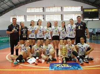 Equipe do Campo Grande Vôlei foi o campeão no feminio (Foto: Divulgação/FVMS)