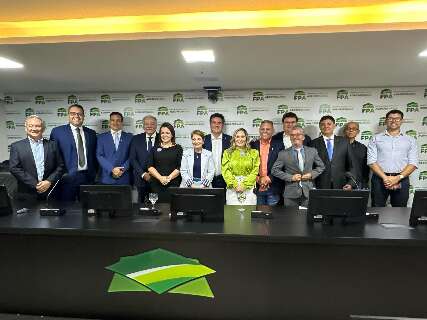 Adriane participa de encontro de prefeitos e se reúne com deputados em Brasília