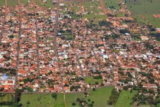 Imagem aérea da cidade de Aparecida do Taboado, onde ocorreu o crime. (Foto: Divulgação)