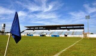 Estádio Madrugadão, em Três Lagoas, foi autorizado a receber 1,5 mil pessoas (Foto: Divulgação/FFMS)