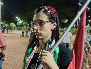 Durante protesto, Núbia comenta a questão palestina (Foto: Norberto Liberator)