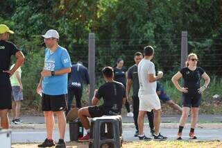 Momento de descanso para os participantes (Foto: Henrique Kawaminami)