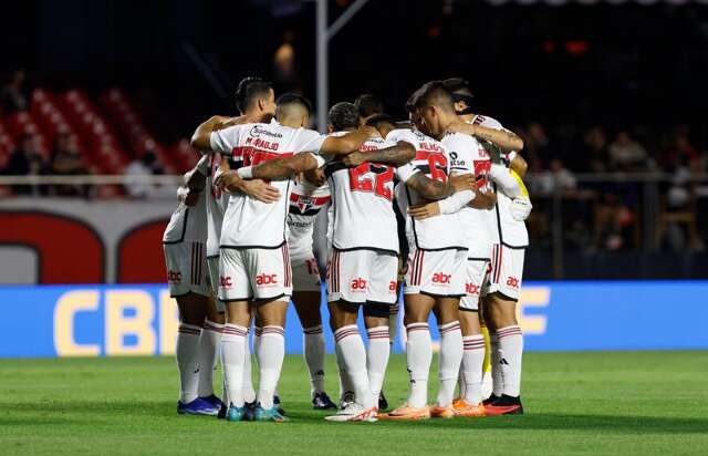 Brasileir&atilde;o retorna com 9 gols e partida interrompida por falhas el&eacute;tricas