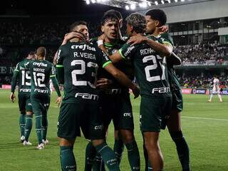 Gustavo Gomez comemora gol durante confronto com o Coritiba. (Foto: Cesar Greco/Palmeiras)