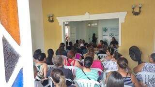 Sede do sindicato ficou lotada de professores da rede municipal de ensino que decidiram manter a paralisação (Foto: Divulgação)