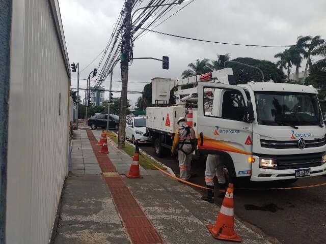 Fornecimento de energia &eacute; restabelecido ap&oacute;s instabilidade no Jardim dos Estados