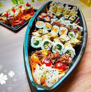 Entre os produtos ofertados que são veganos está o sushi do Trevo Veggie. (Foto: Divulgação)