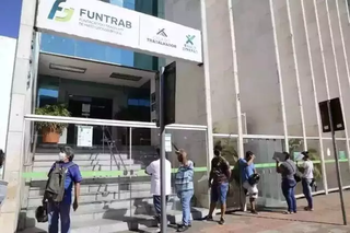 Fachada da Funtrab, situada na Rua 13 de Maio, em Campo Grande. (Foto: Arquivo/Campo Grande News)