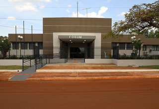 Fachada da comarca de Itaporã. (Foto: Reprodução/TJMS)