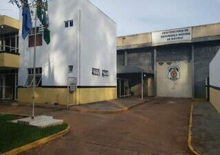 Fachada da Penitenciária de Segurança Máxima onde Douglas estava preso (Foto: Tá Na Mídia Naviraí)