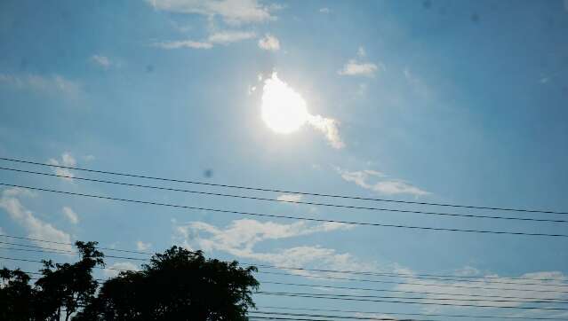 Sol brilha forte, mas tempo segue inst&aacute;vel e pode ter tempestade