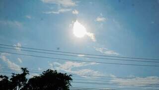 Céu de Campo Grande na manhã deste sábado. (Foto: Alex Machado)