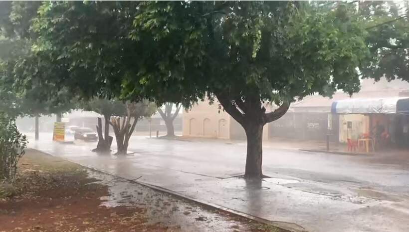 Campo Grande registra pancadas de chuva e ventos de 63,72 Km/h