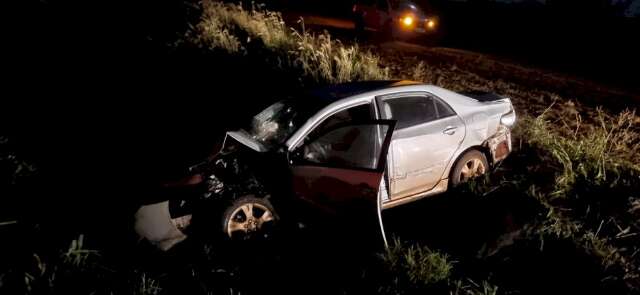 Secret&aacute;rio de prefeitura e fam&iacute;lia saem ilesos de colis&atilde;o que destruiu carro