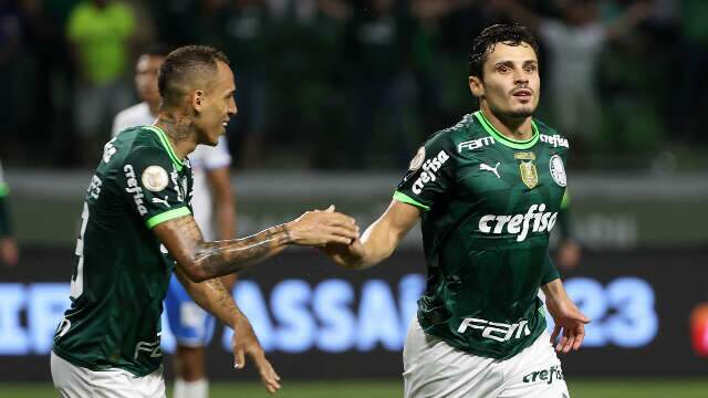 Palmeiras vence mais uma e fecha s&aacute;bado na vice-lideran&ccedil;a