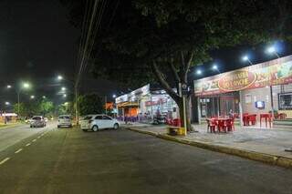 Avenida Marinha já é conhecida no bairro pelas opções gastronômicas (Foto: Juliano Almeida)