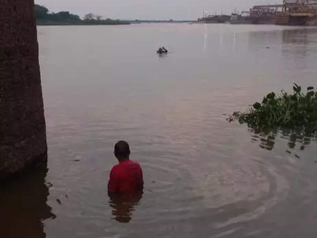 Adolescente De Anos Morre Afogado Ao Mergulhar No Rio Paraguai