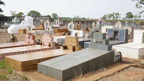 Readequação de cemitérios é alvo de fiscalização e reunião da prefeitura