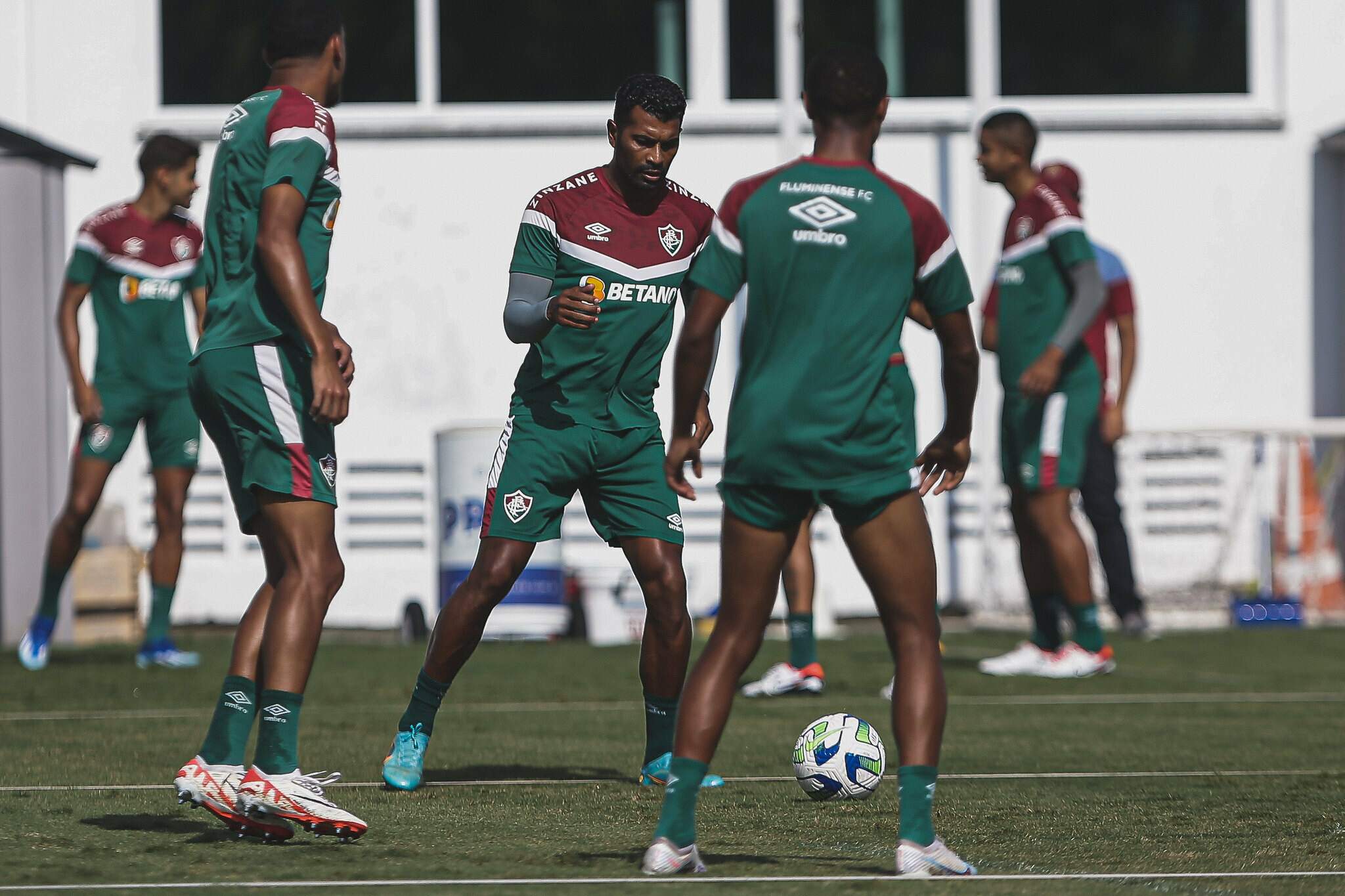 Fluminense tenta manter equilíbrio no Brasileiro até a final da Libertadores