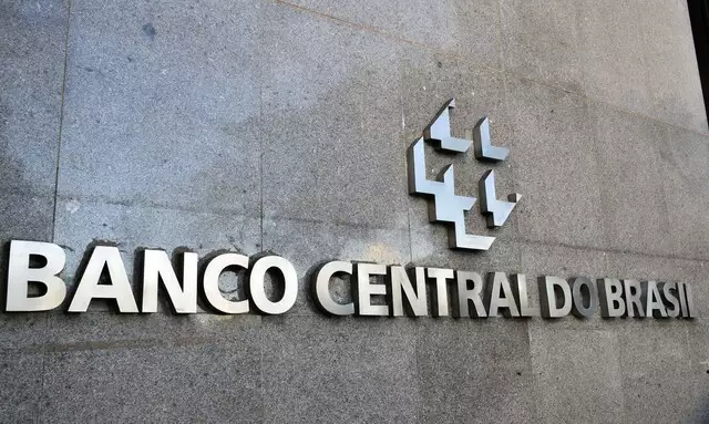 Banco Central reduz juros b&aacute;sicos da economia para 12,25% ao ano