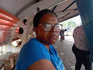 No Terminal Hercules Maymone, Maria diz que nunca pegou ônibus novo (Foto: Idaicy Solano)
