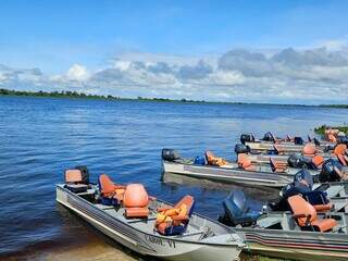 Barcos do Hotel Pesqueiro da Odila, às margens do Rio Paraguai, em Corumbá (Foto: Arquivo pessoal)