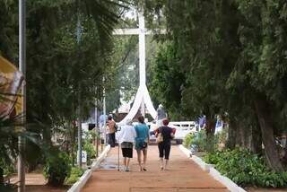 Cemitério Santo Antônio em véspera do Dia de Finados do ano passado, na Vila Santa Dorotheia, em Campo Grande (Foto: Arquivo/Paulo Francis)