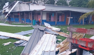 Escola foi destelhada durante o temporal (Foto: Diário Corumbaense/Reprodução)