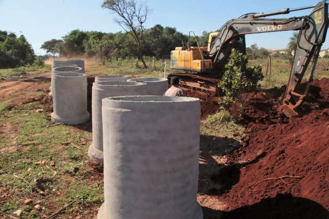 Obras de drenagem e asfalto v&atilde;o receber R$ 6,8 milh&otilde;es no Centen&aacute;rio