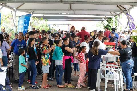 Com mais de 200 serviços gratuitos, mutirão atende região do Santa Emília