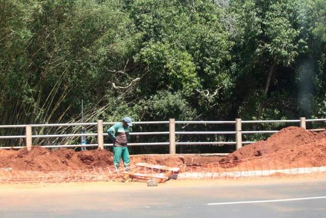 Espera por material deixa conserto no Lago do Amor para dezembro