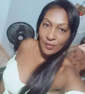 Vítima foi assassinada a facadas na madrugada deste sábado. (Foto: Redes sociais)