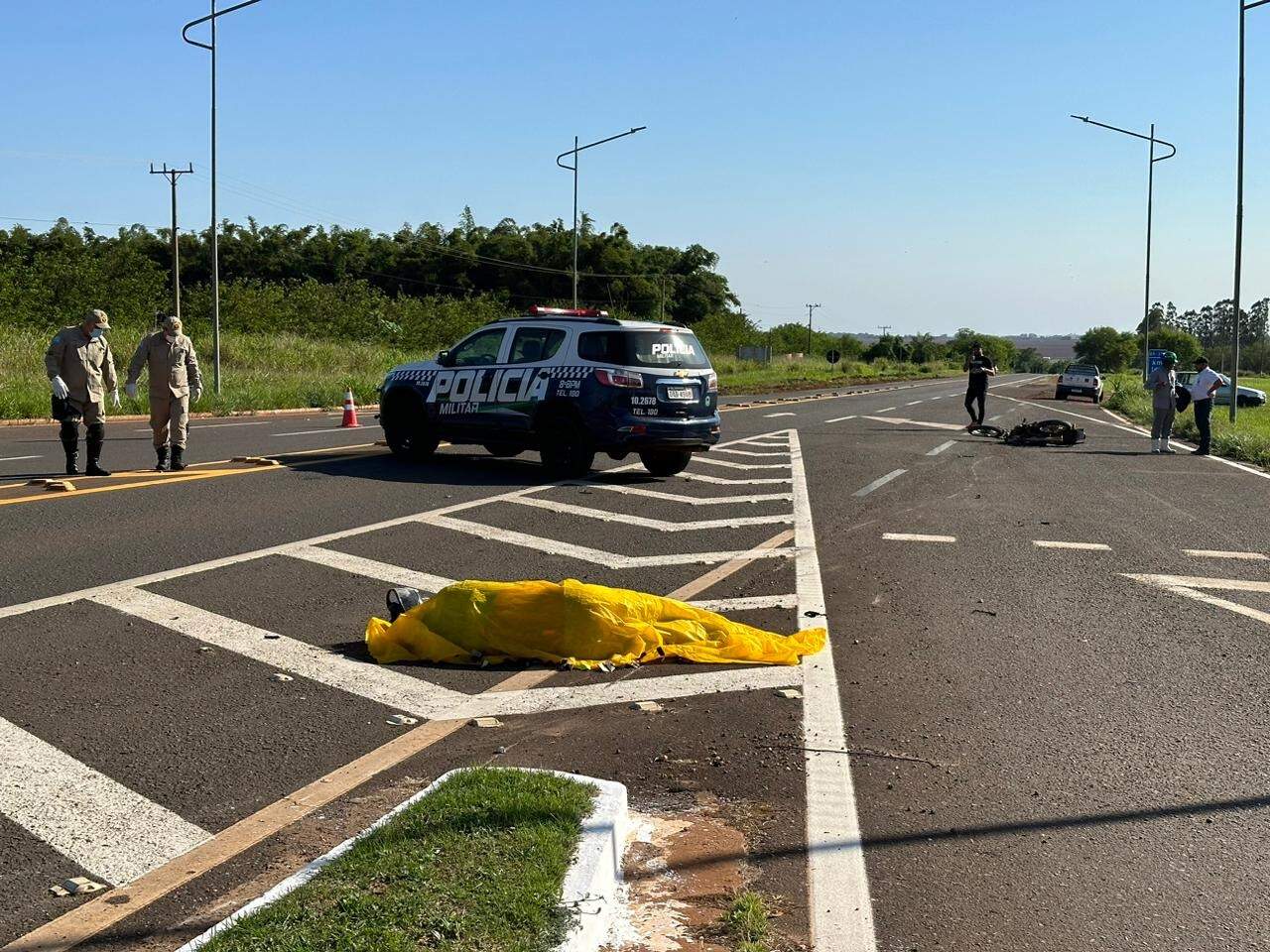 Motociclista morre em acidente na saída do trabalho 