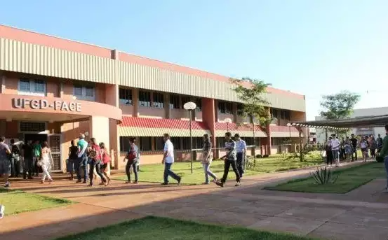 Oscila&ccedil;&atilde;o el&eacute;trica faz UFGD suspender sele&ccedil;&atilde;o de professores