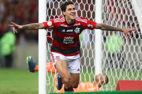 Na reta final, Brasileirão tem vitórias de Flamengo, São Paulo e Coritiba