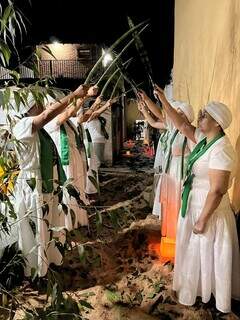 Espadas-de-são-jorge integraram os rituais da cerimônia. (Foto: Arquivo pessoal)