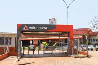 Universitário Anhanguera UNAES de Campo Grande está localizado na Av. Gury Marques, 3203, Bairro Vila Olinda ( Foto: Divulgação)