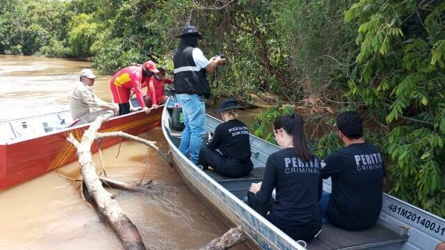 Corpo de vendedor que caiu com picape no Rio Taquari &eacute; encontrado