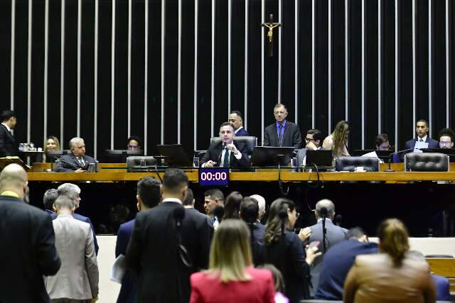 Congresso aprova R$ 15 bi para compensar perda de estados e munic&iacute;pios