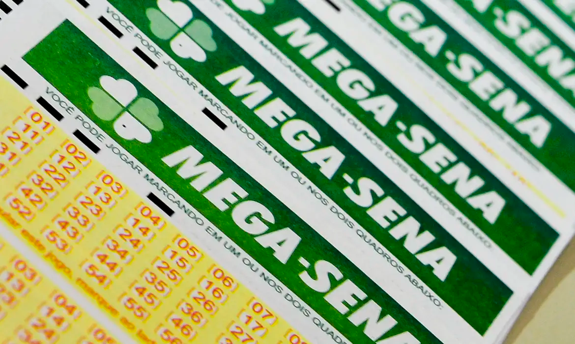 Recheada, Mega-Sena pode pagar até R$ 30 milhões neste sábado