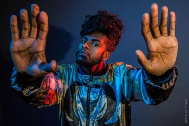 Hoje tem show gratuito de Rico Dalasam em Campo Grande