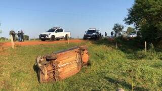 Motorista morre ap&oacute;s perder controle, capotar ve&iacute;culo e invadir pasto