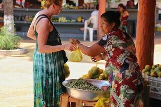 S&iacute;mbolo de MS, guavira nativa some e maioria agora come fruta do Paraguai 