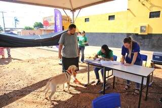Atendimento &agrave; comunidade com mais de 300 servi&ccedil;os lota p&aacute;tio de escola