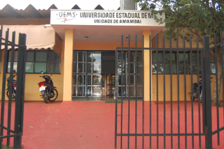 Fachada da Universidade Estadual de Mato Grosso do Sul em Amambai, distante 360 quilômetros de Campo Grande 