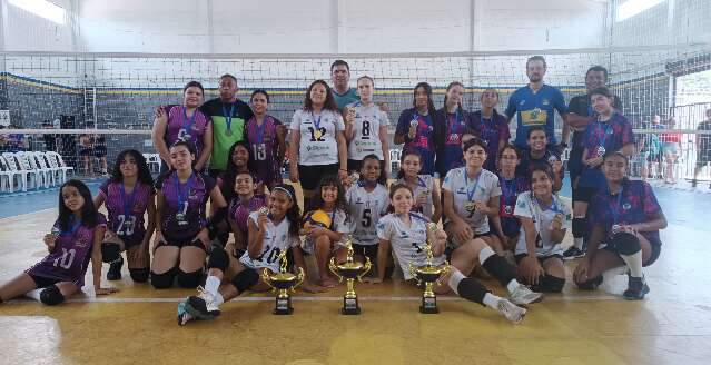 Escola Estadual Arlindo Andrade Gomes conquista t&iacute;tulo em Festival de V&ocirc;lei 