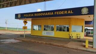 Posto da PRF em Ponta Porã, procurado pela vítima durante a madrugada. (Foto: Divulgação)