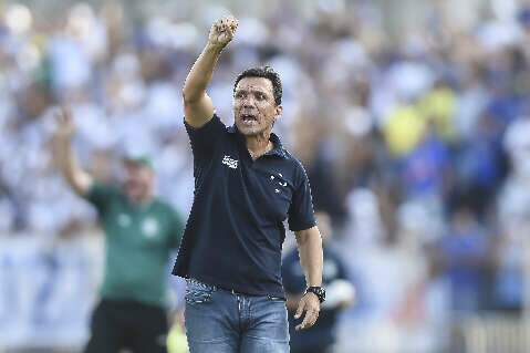 Na zona de rebaixamento, Cruzeiro demite técnico Zé Ricardo 