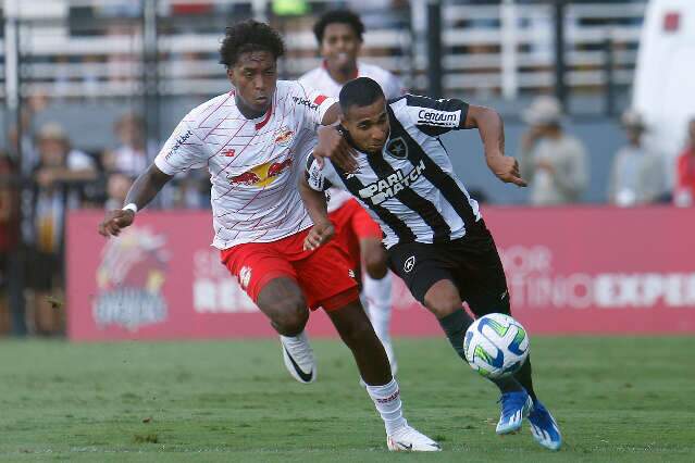 Botafogo sofre empate no fim e Corinthians vence fora de casa